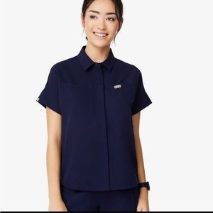 NEW Figs Elmina Scrub Top Womens Medium Navy blue